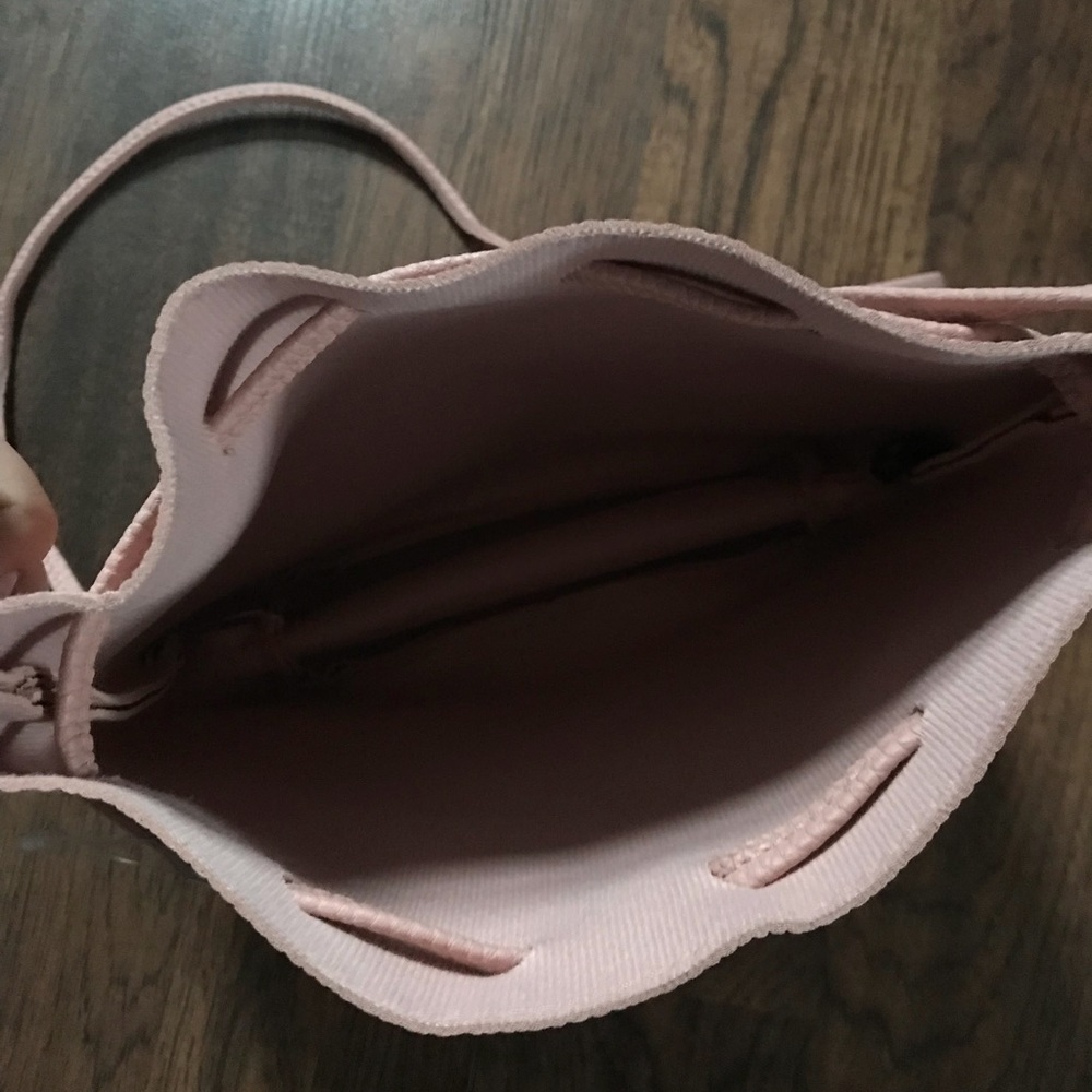 NWT-Purse - Picture 3 of 4